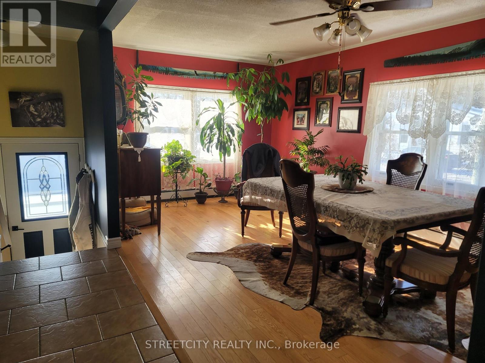 156 Maple Street, West Elgin (Rodney), Ontario  N0L 2C0 - Photo 1 - X12442240