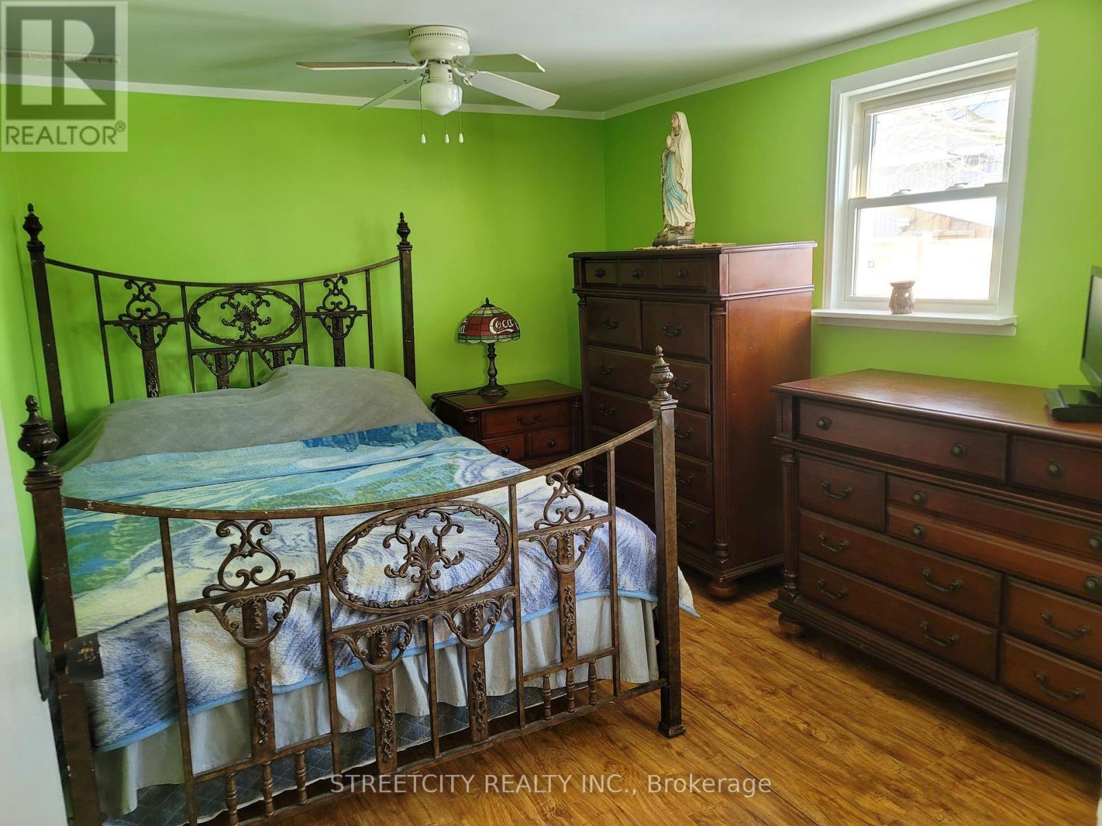 156 Maple Street, West Elgin (Rodney), Ontario  N0L 2C0 - Photo 14 - X12442240