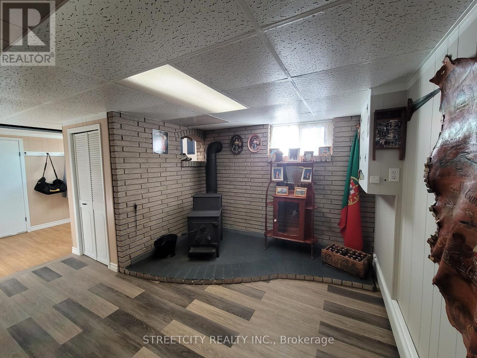 156 Maple Street, West Elgin (Rodney), Ontario  N0L 2C0 - Photo 19 - X12442240