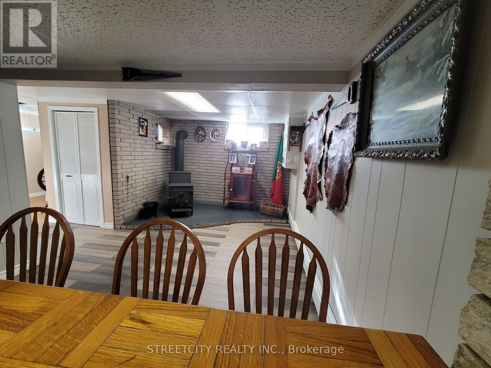 156 Maple Street, West Elgin (Rodney), Ontario  N0L 2C0 - Photo 21 - X12442240