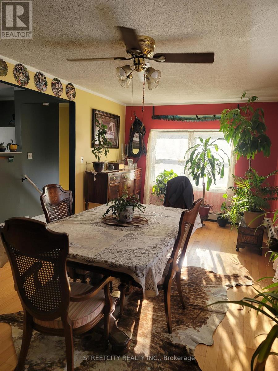 156 Maple Street, West Elgin (Rodney), Ontario  N0L 2C0 - Photo 3 - X12442240