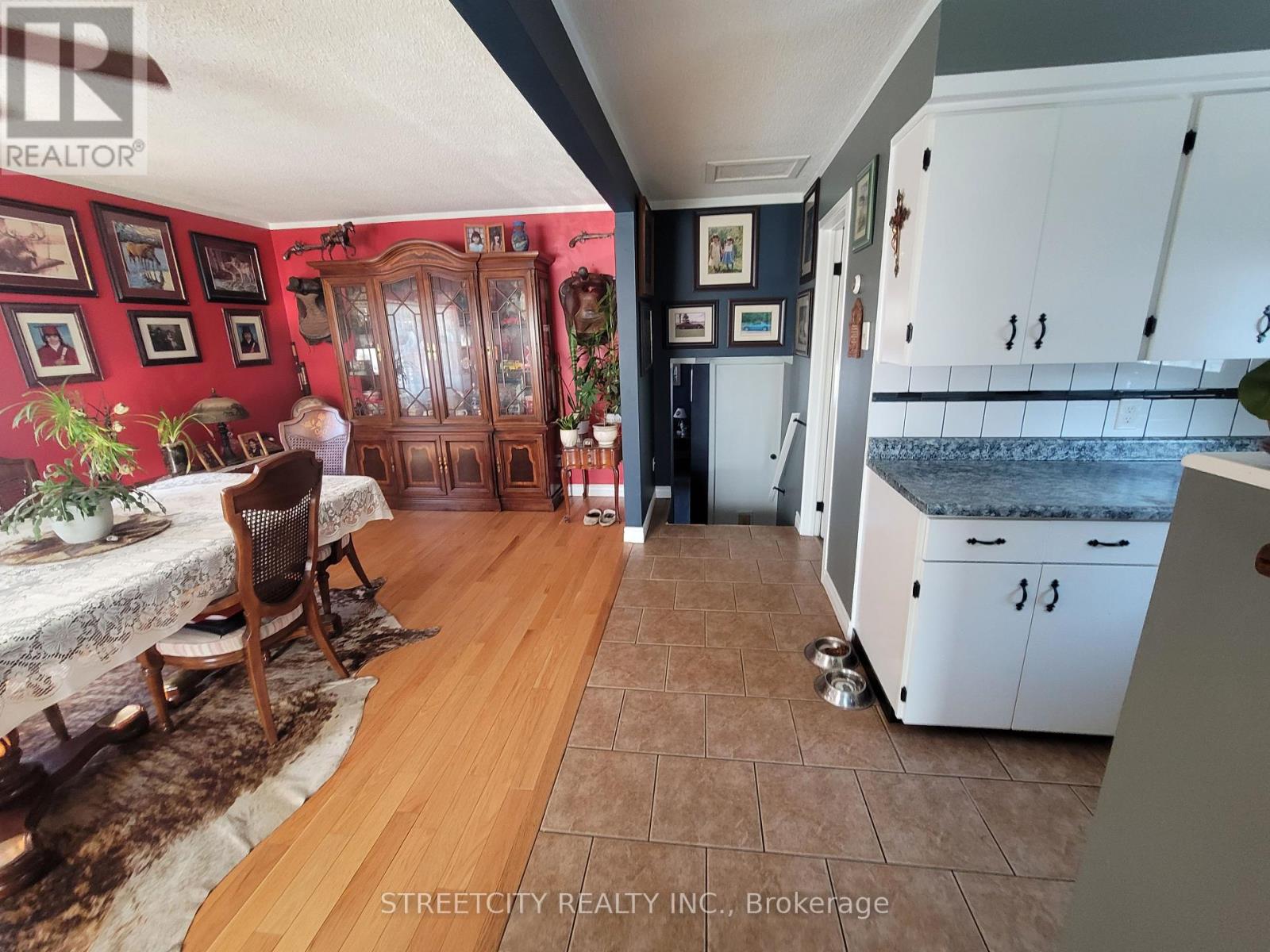 156 Maple Street, West Elgin (Rodney), Ontario  N0L 2C0 - Photo 4 - X12442240