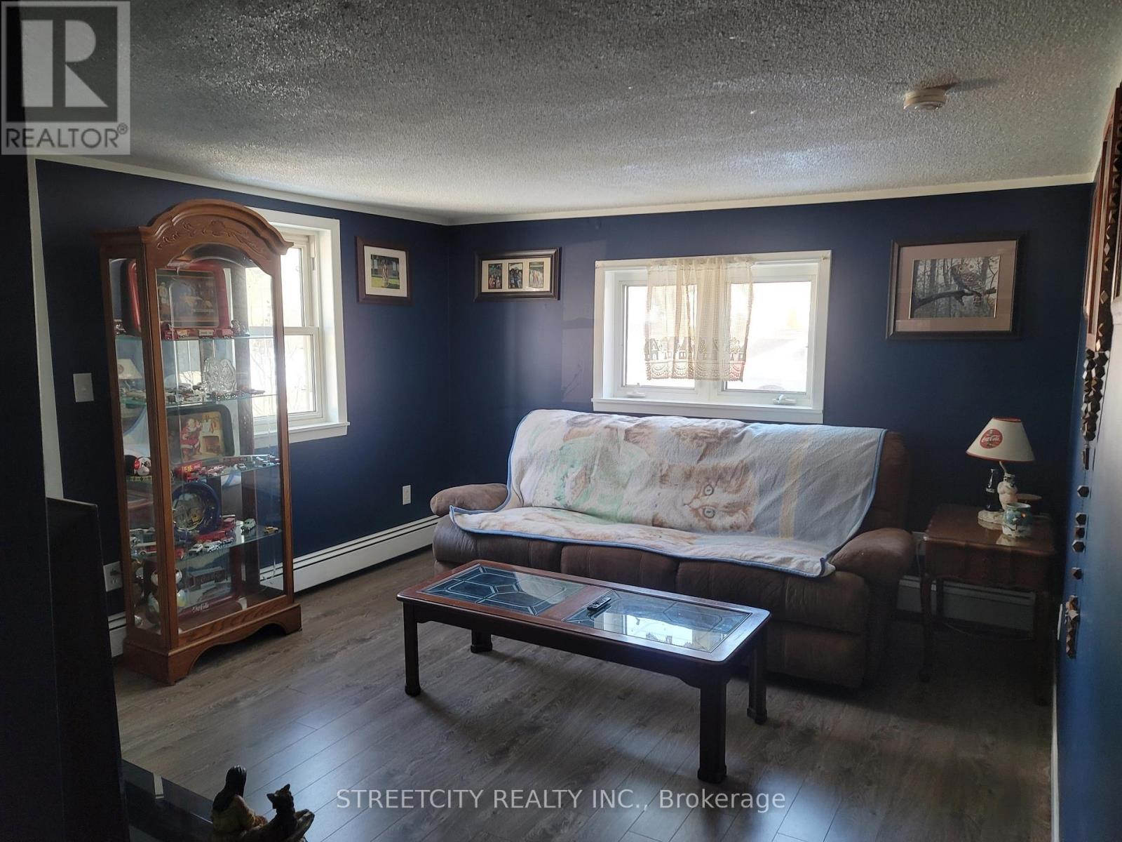 156 Maple Street, West Elgin (Rodney), Ontario  N0L 2C0 - Photo 8 - X12442240