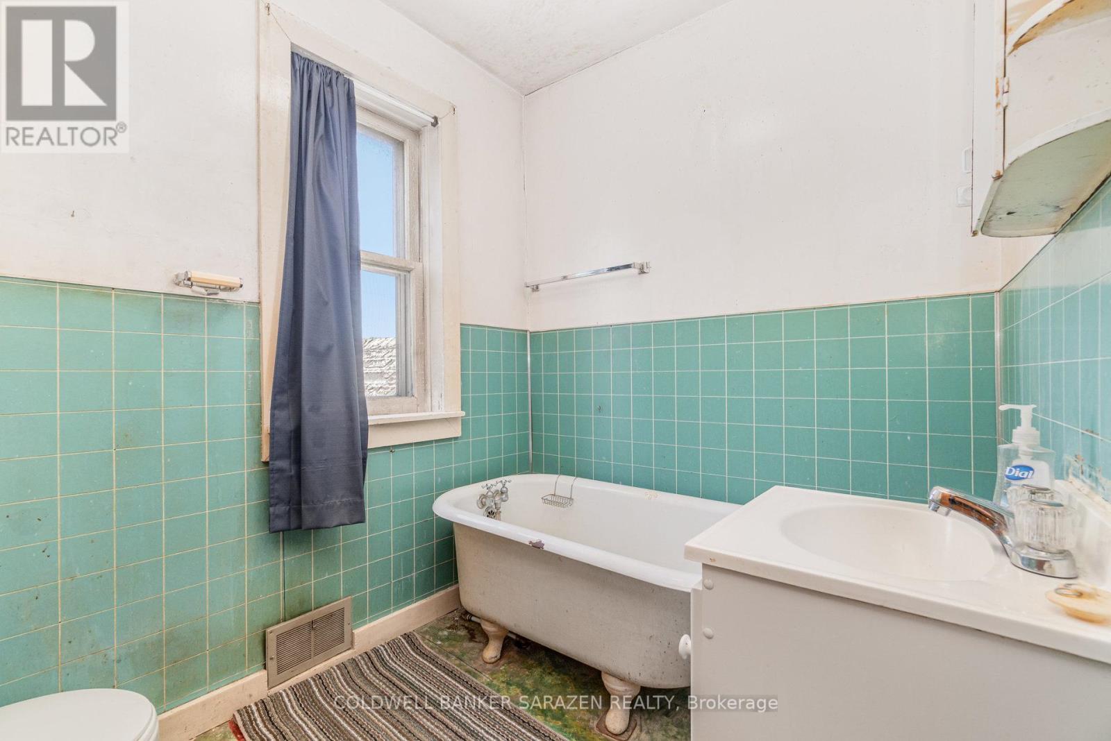 95 Landrigan Street, Arnprior, Ontario  K7S 2S7 - Photo 16 - X12442189