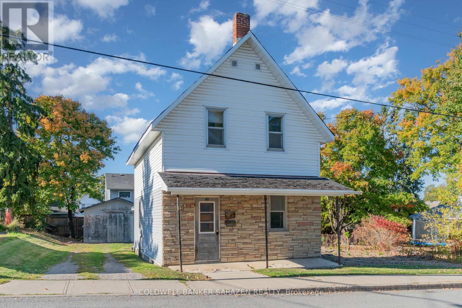 95 Landrigan Street, Arnprior, Ontario  K7S 2S7 - Photo 4 - X12442189