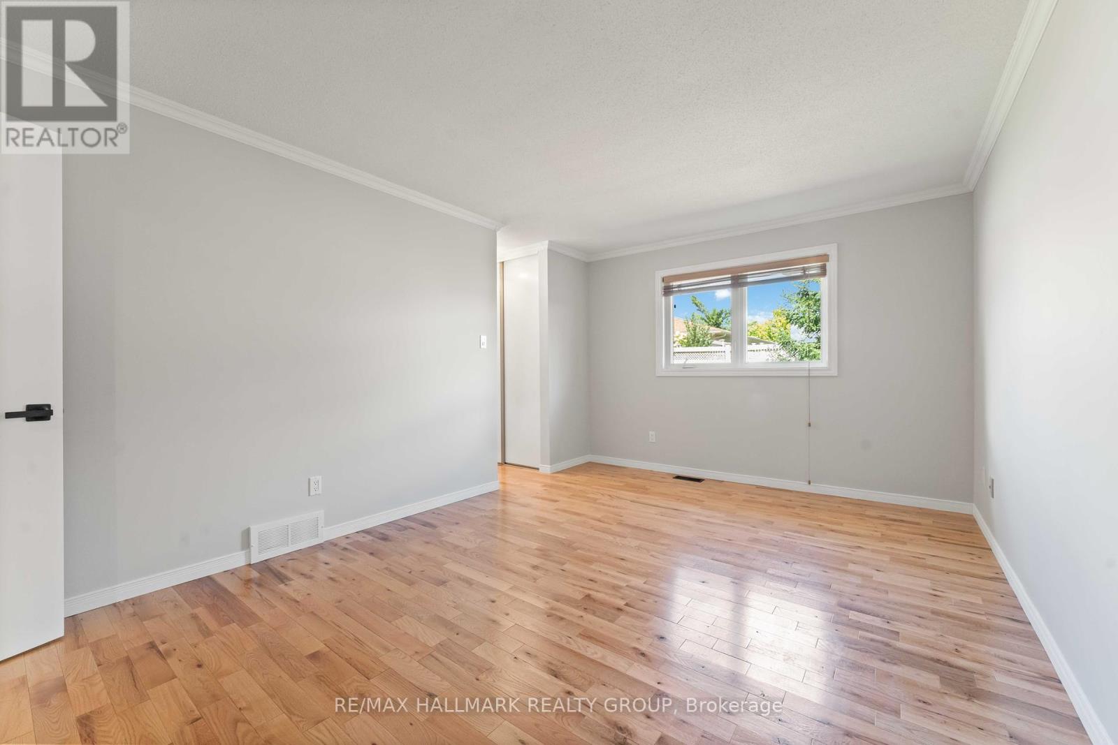 647 Apollo Way, Ottawa, Ontario  K4A 1T2 - Photo 25 - X12442198