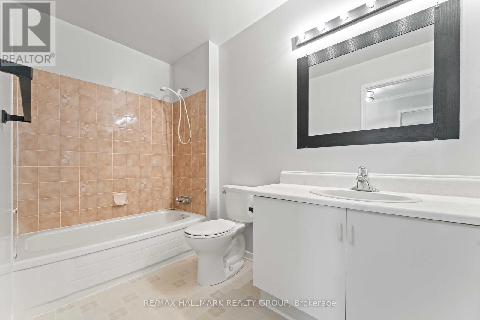 647 Apollo Way, Ottawa, Ontario  K4A 1T2 - Photo 33 - X12442198