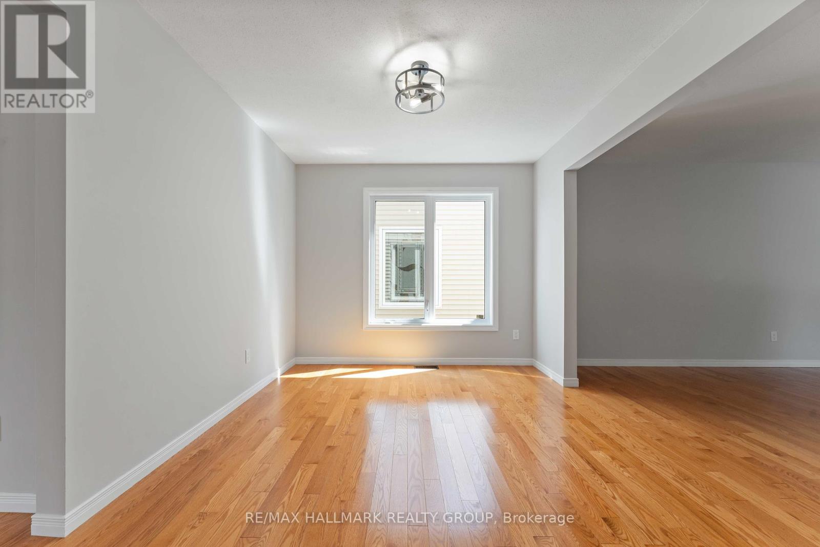 647 Apollo Way, Ottawa, Ontario  K4A 1T2 - Photo 9 - X12442198