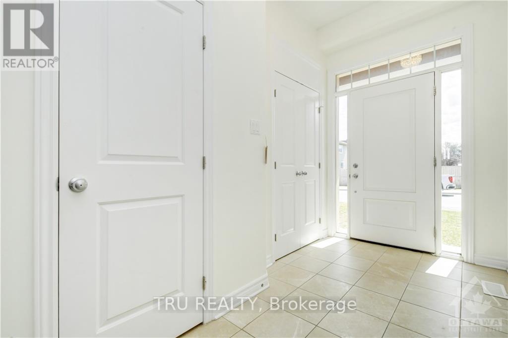 23 Merrill Street, Ottawa, Ontario  K2S 2J8 - Photo 11 - X12442234