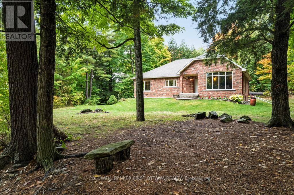 139 Sheil Drive, Drummond/north Elmsley, Ontario  K7H 0G7 - Photo 1 - X12442256