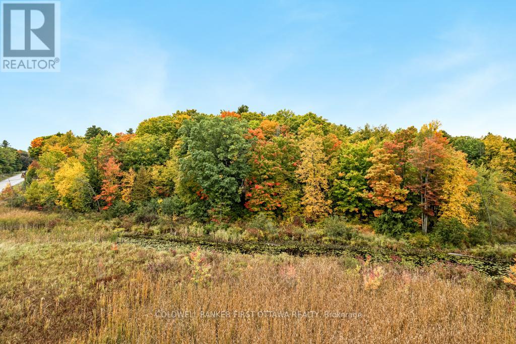139 Sheil Drive, Drummond/north Elmsley, Ontario  K7H 0G7 - Photo 4 - X12442256