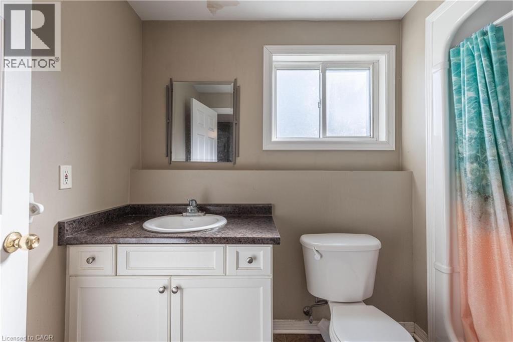 138 Carlton Street, St. Catharines, Ontario  L2R 7S6 - Photo 11 - 40776097