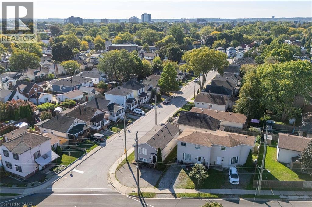 138 Carlton Street, St. Catharines, Ontario  L2R 7S6 - Photo 4 - 40776097