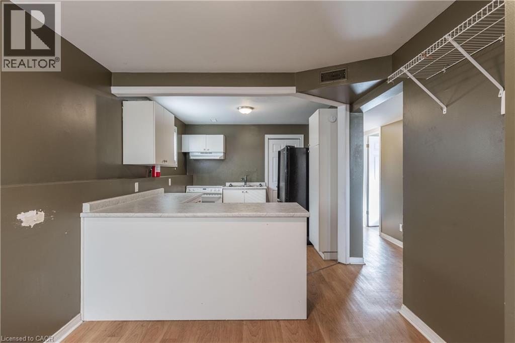 138 Carlton Street, St. Catharines, Ontario  L2R 7S6 - Photo 5 - 40776097