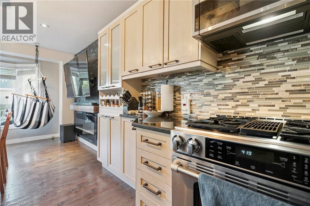 27 Pettit Street, Stoney Creek, Ontario  L8E 5V7 - Photo 19 - 40775859