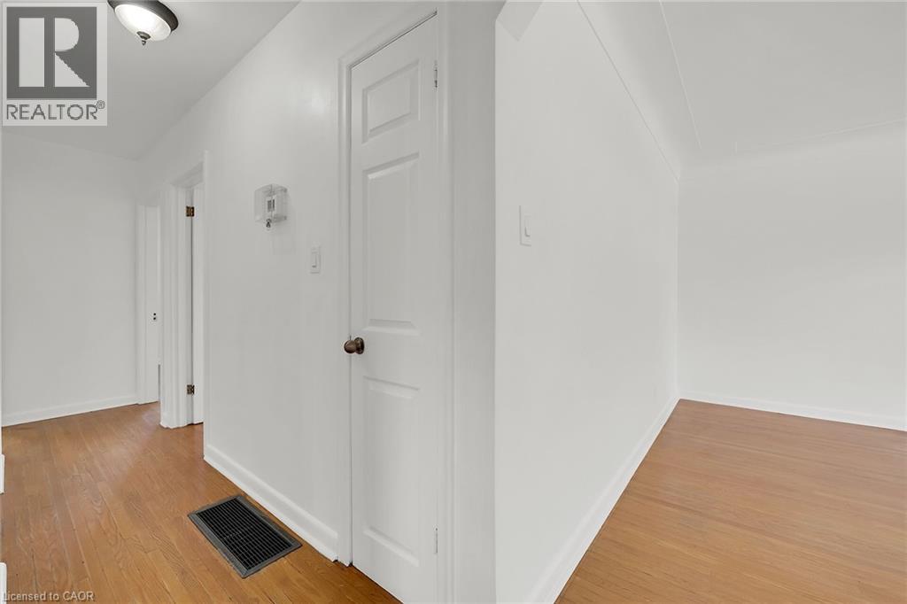 44 Clarendon Avenue, Hamilton, Ontario  L9A 3A1 - Photo 20 - 40754090