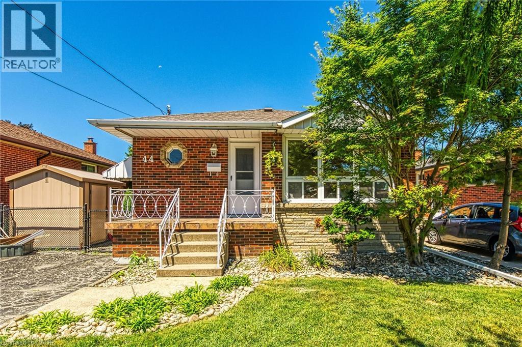 44 Clarendon Avenue, Hamilton, Ontario  L9A 3A1 - Photo 3 - 40754090