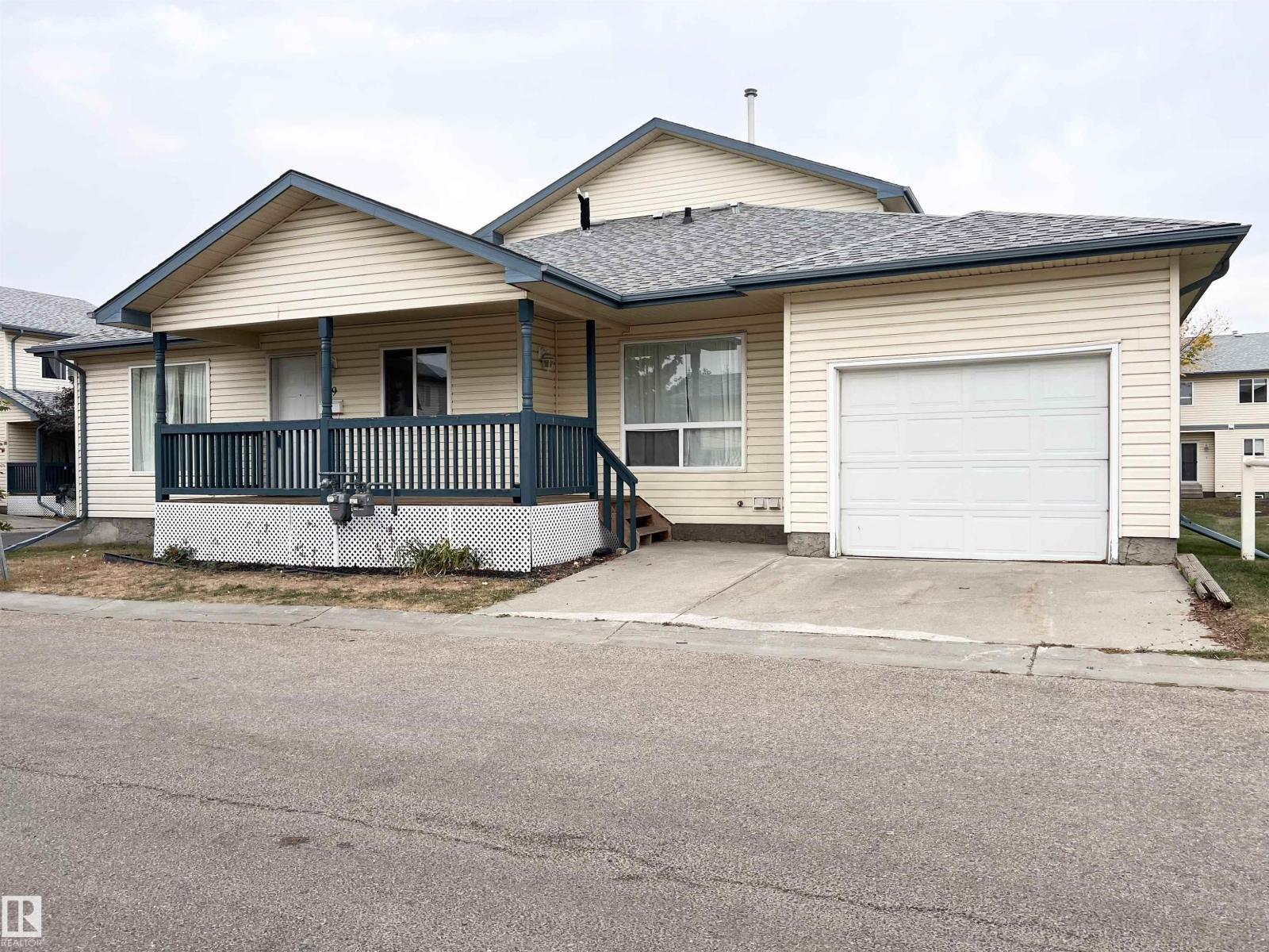 #19 10909 106 ST NW NW, Edmonton, Alberta