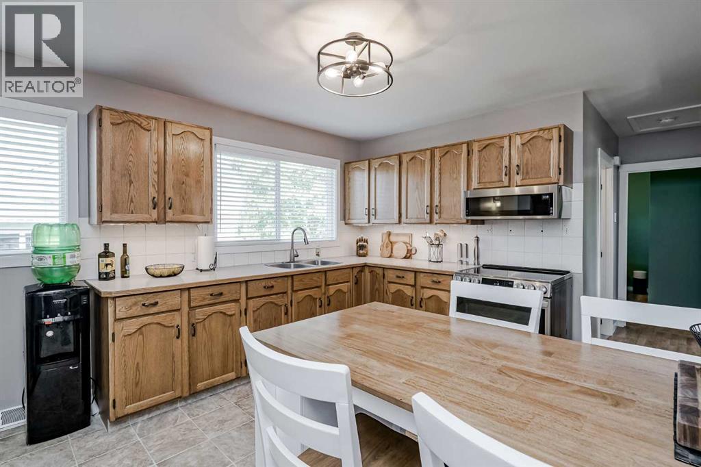 1813 38 Street Se, Calgary, Alberta  T2B 0Z4 - Photo 7 - A2259946