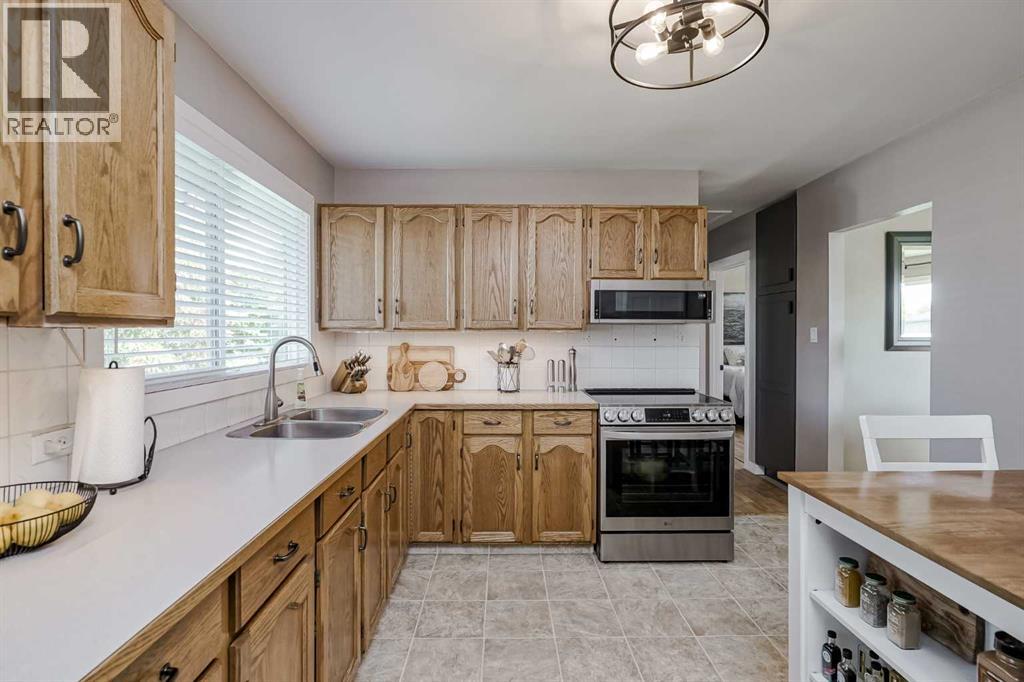 1813 38 Street Se, Calgary, Alberta  T2B 0Z4 - Photo 8 - A2259946
