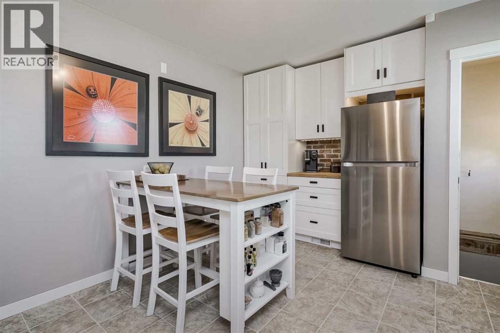 1813 38 Street Se, Calgary, Alberta  T2B 0Z4 - Photo 6 - A2259946