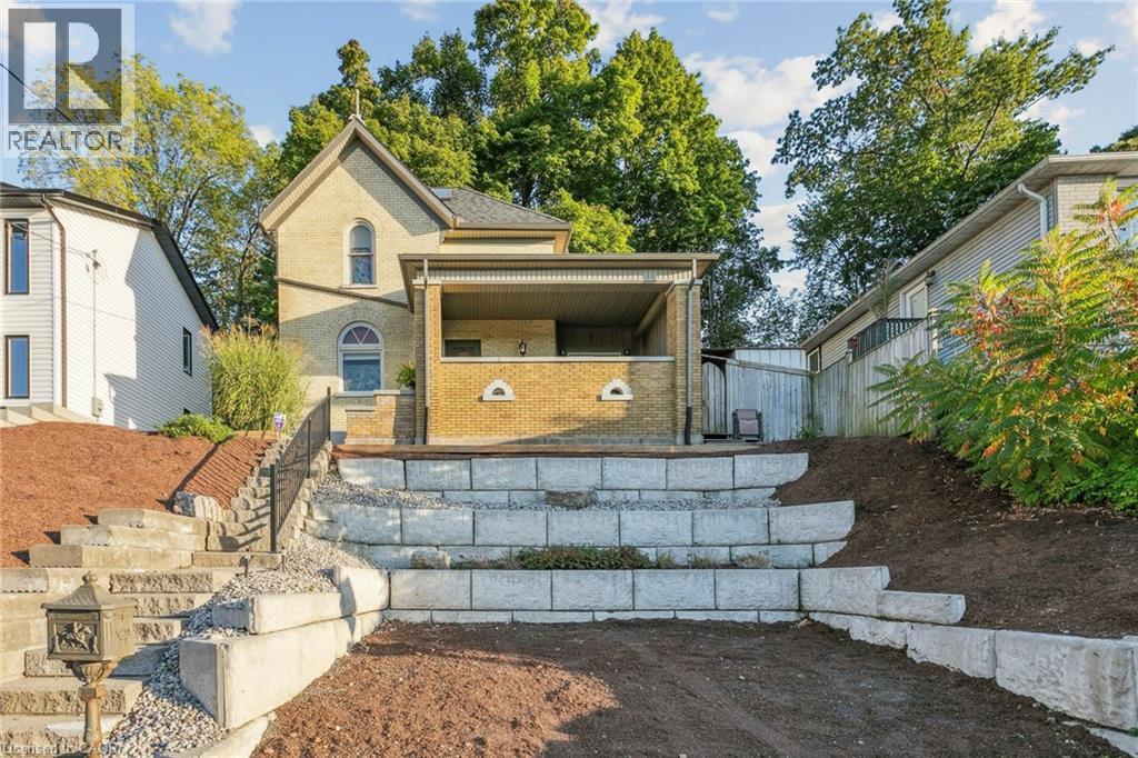 132 QUEEN Street W, Cambridge, Ontario