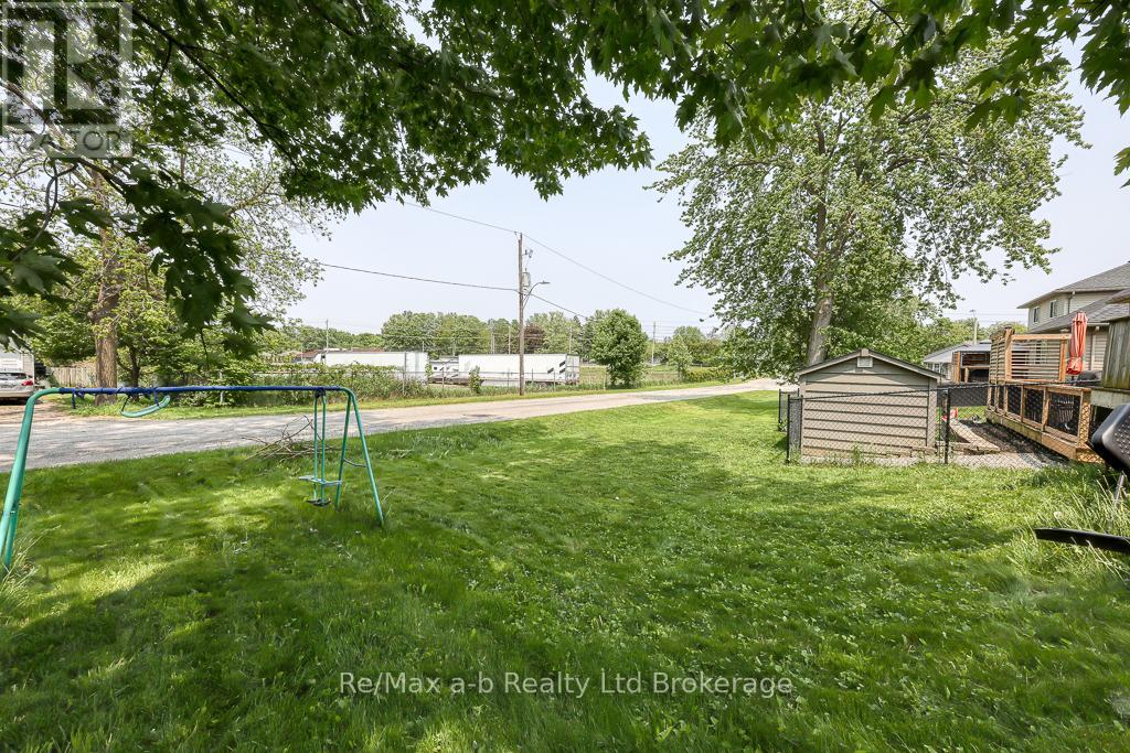 61 Kerr Crescent, Ingersoll, Ontario  N5C 4H1 - Photo 23 - X12178010