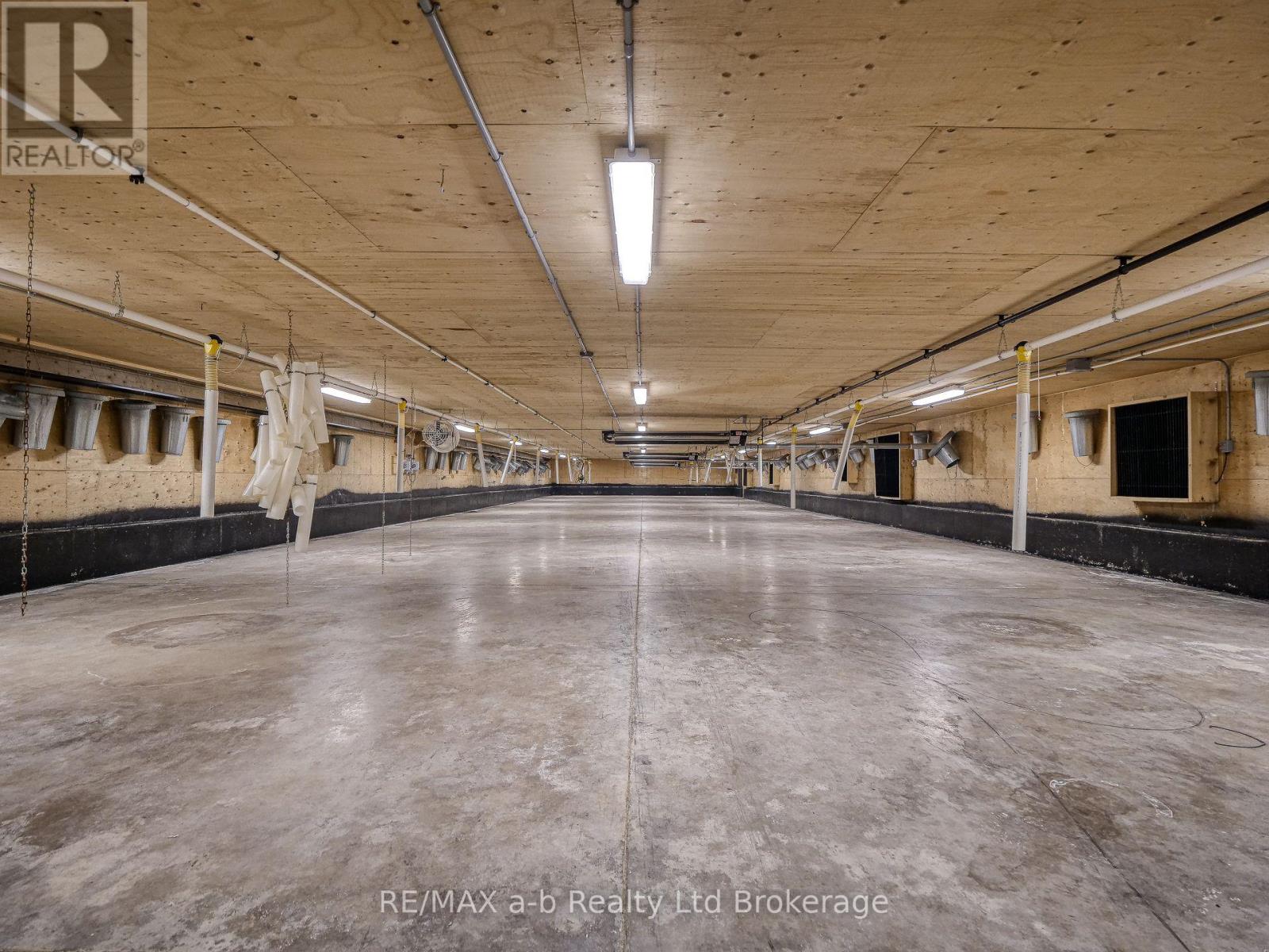 936549 Blenheim Road, Blandford-Blenheim, Ontario  N0J 1B0 - Photo 17 - X12442206