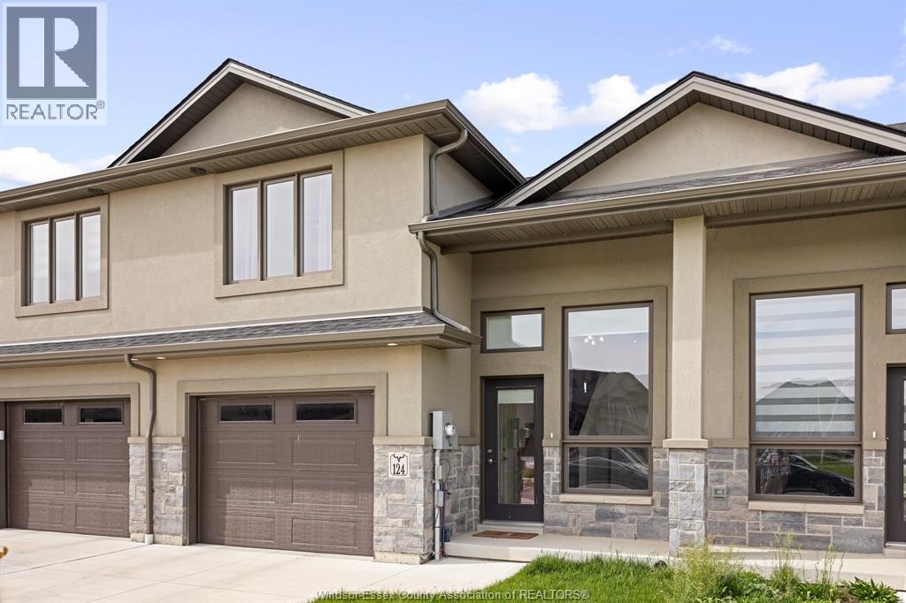 MLS# 25025184: 124 LANE STREET, Essex, Canada