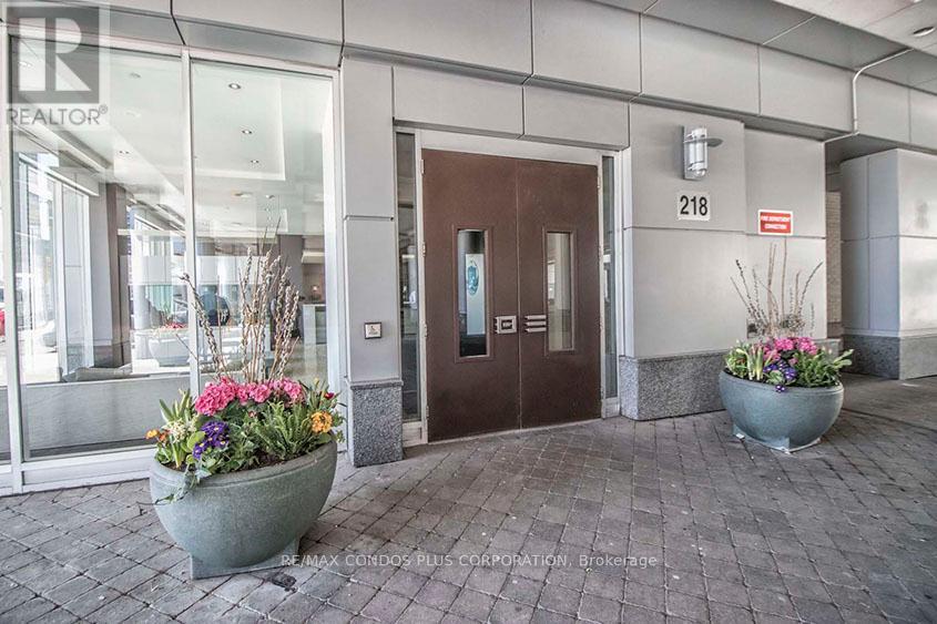 2311 - 218 Queens Quay W, Toronto, Ontario  M5J 2Y6 - Photo 2 - C12442182