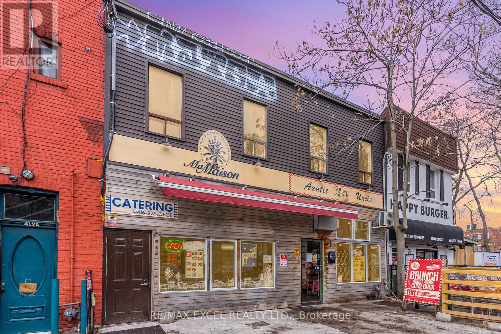 72-74 LIPPINCOTT STREET, Toronto, Ontario