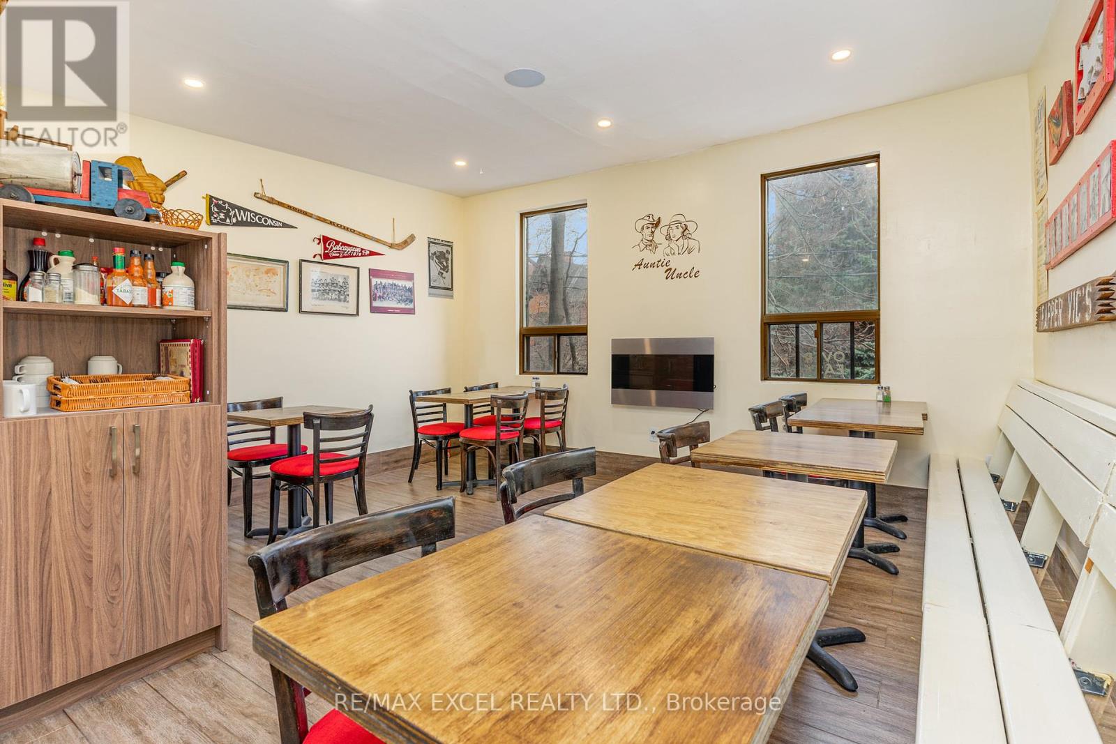 72-74 Lippincott Street, Toronto, Ontario  M5S 2P1 - Photo 10 - C12442191