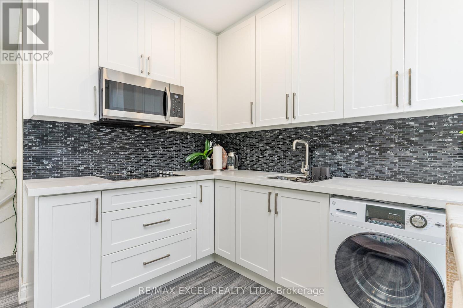 72-74 Lippincott Street, Toronto, Ontario  M5S 2P1 - Photo 15 - C12442191