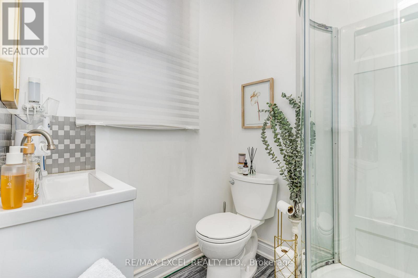 72-74 Lippincott Street, Toronto, Ontario  M5S 2P1 - Photo 16 - C12442191
