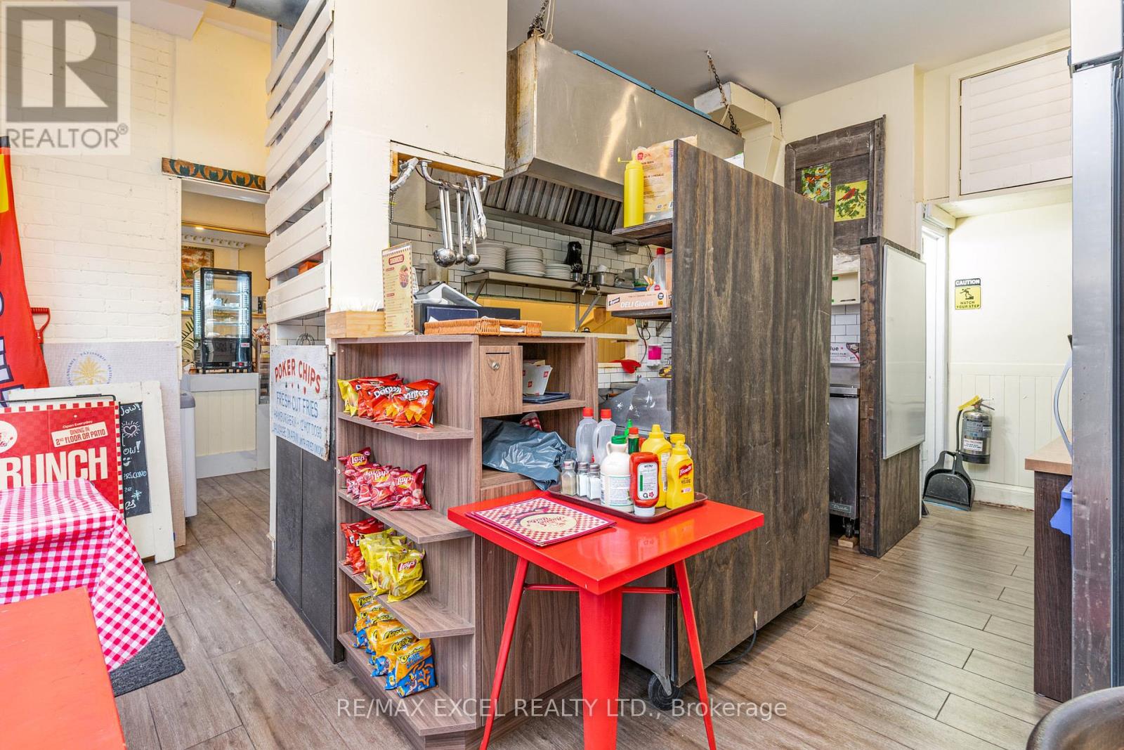72-74 Lippincott Street, Toronto, Ontario  M5S 2P1 - Photo 4 - C12442191