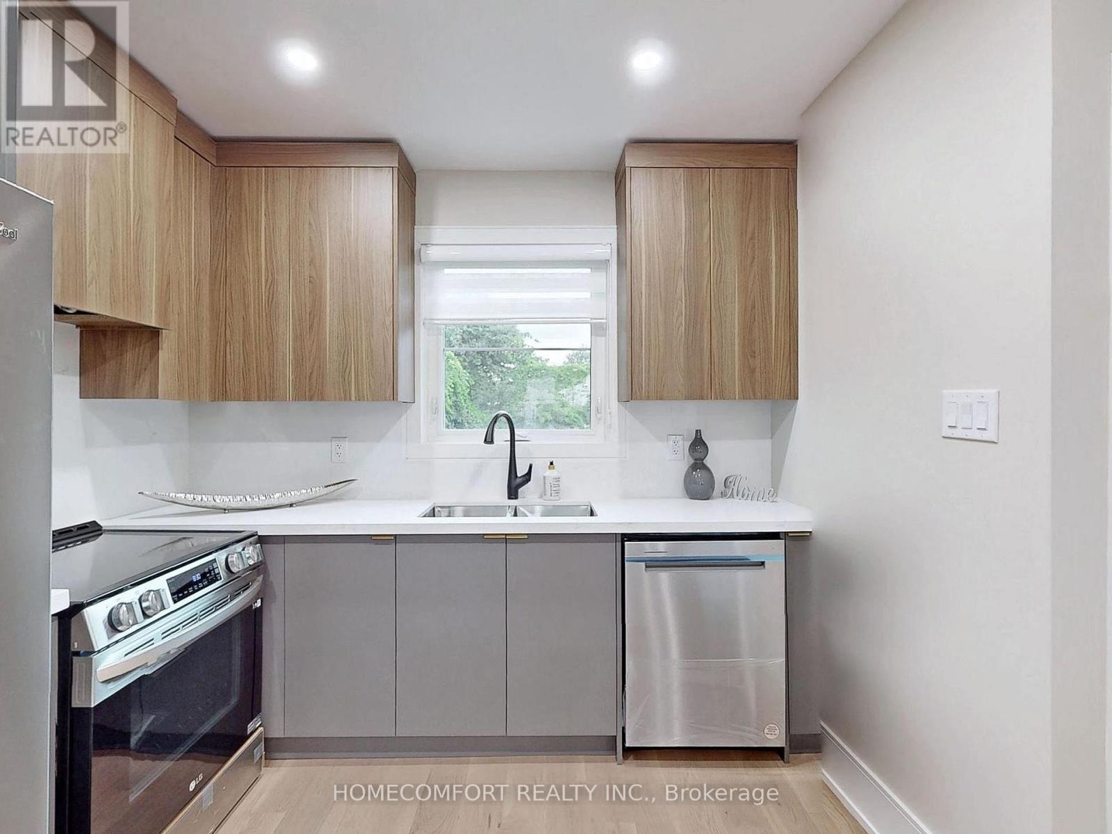 270 Brighton Avenue, Toronto (Bathurst Manor), Ontario  M3H 4E9 - Photo 15 - C12442192