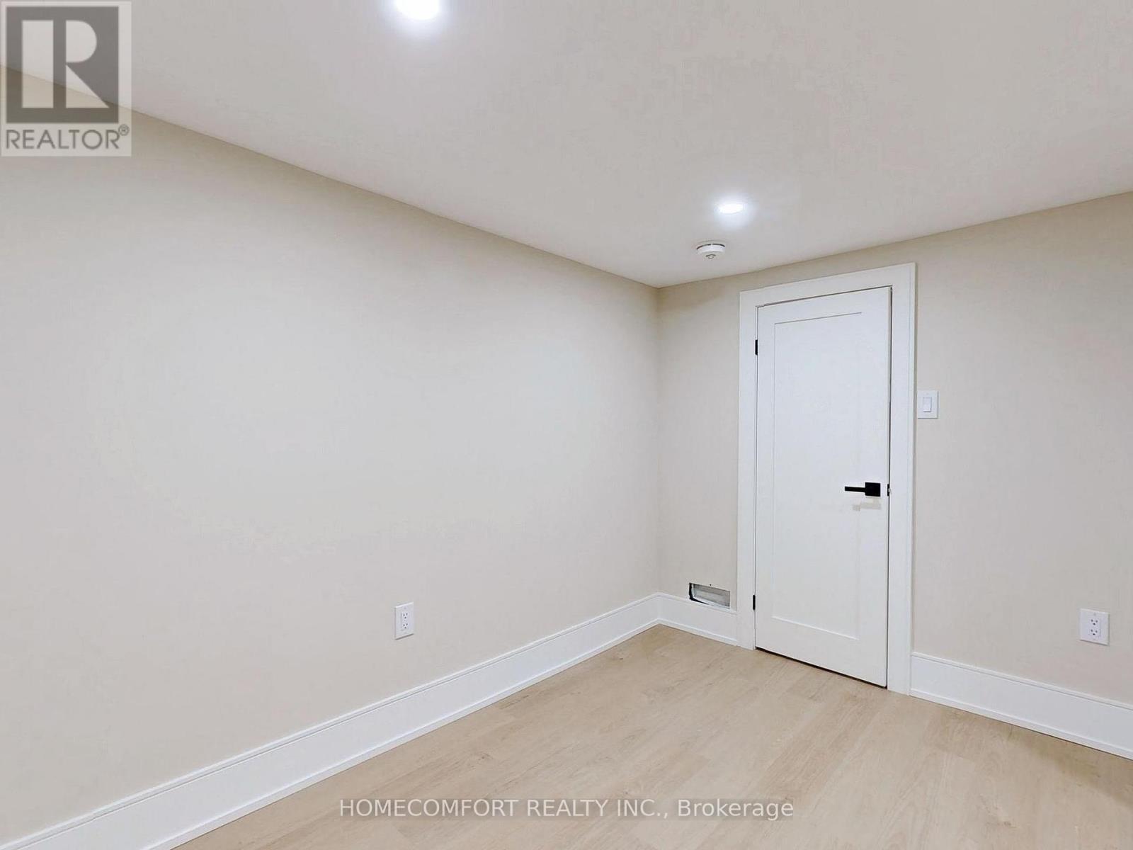 270 Brighton Avenue, Toronto (Bathurst Manor), Ontario  M3H 4E9 - Photo 32 - C12442192