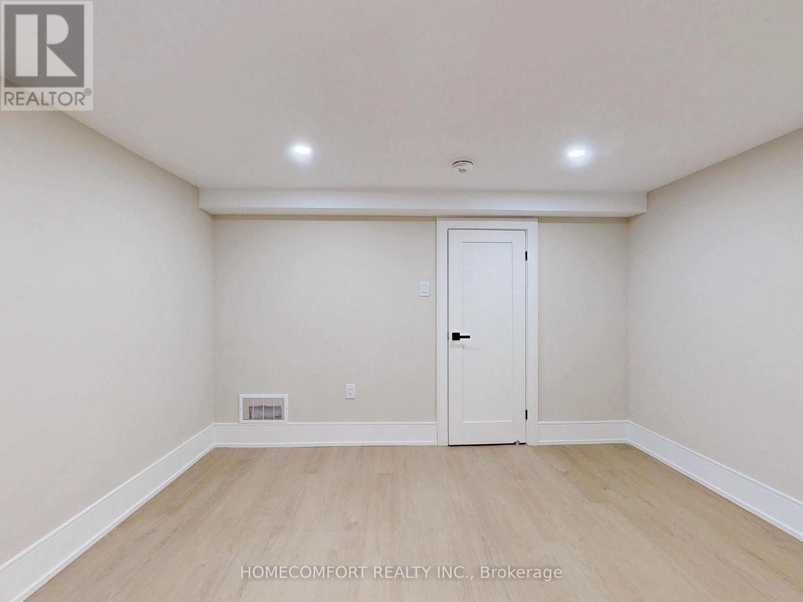 270 Brighton Avenue, Toronto (Bathurst Manor), Ontario  M3H 4E9 - Photo 35 - C12442192