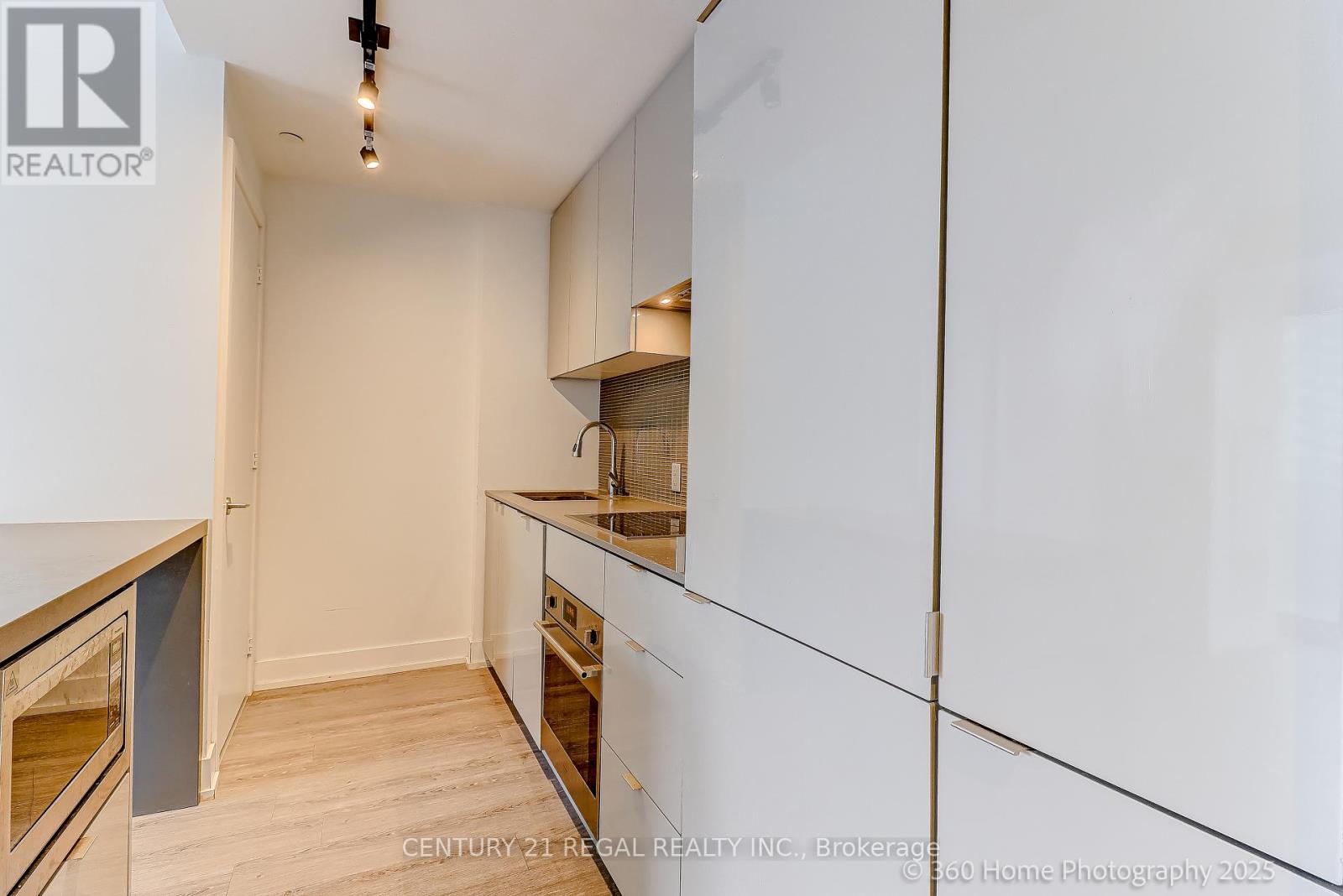 4105 - 7 Grenville Street, Toronto, Ontario  M4Y 1A1 - Photo 13 - C12442205