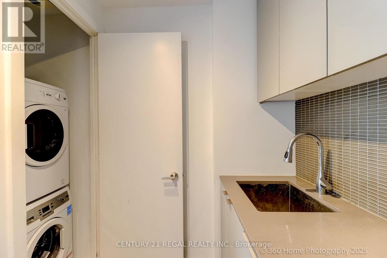 4105 - 7 Grenville Street, Toronto, Ontario  M4Y 1A1 - Photo 16 - C12442205