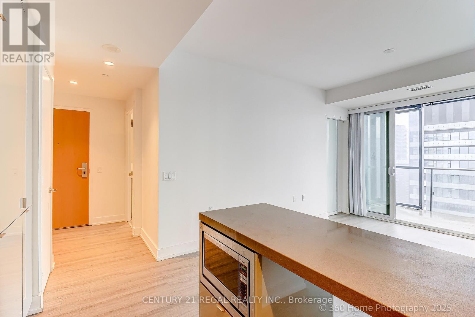 4105 - 7 Grenville Street, Toronto, Ontario  M4Y 1A1 - Photo 17 - C12442205