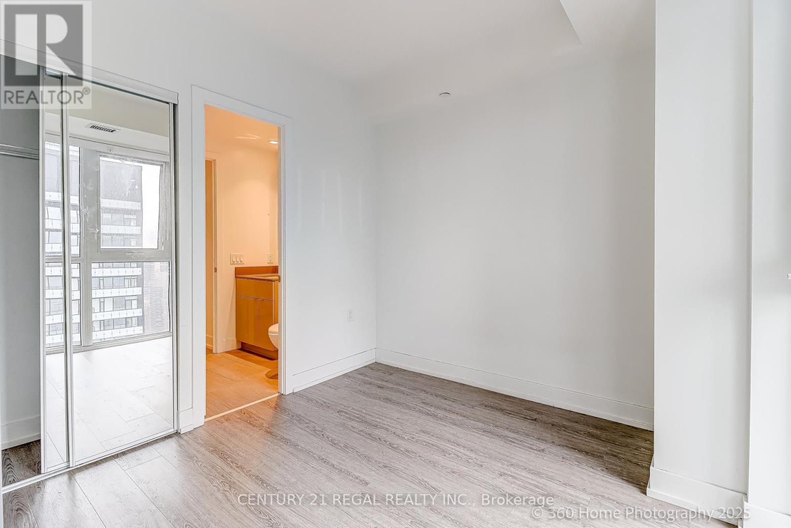 4105 - 7 Grenville Street, Toronto, Ontario  M4Y 1A1 - Photo 7 - C12442205