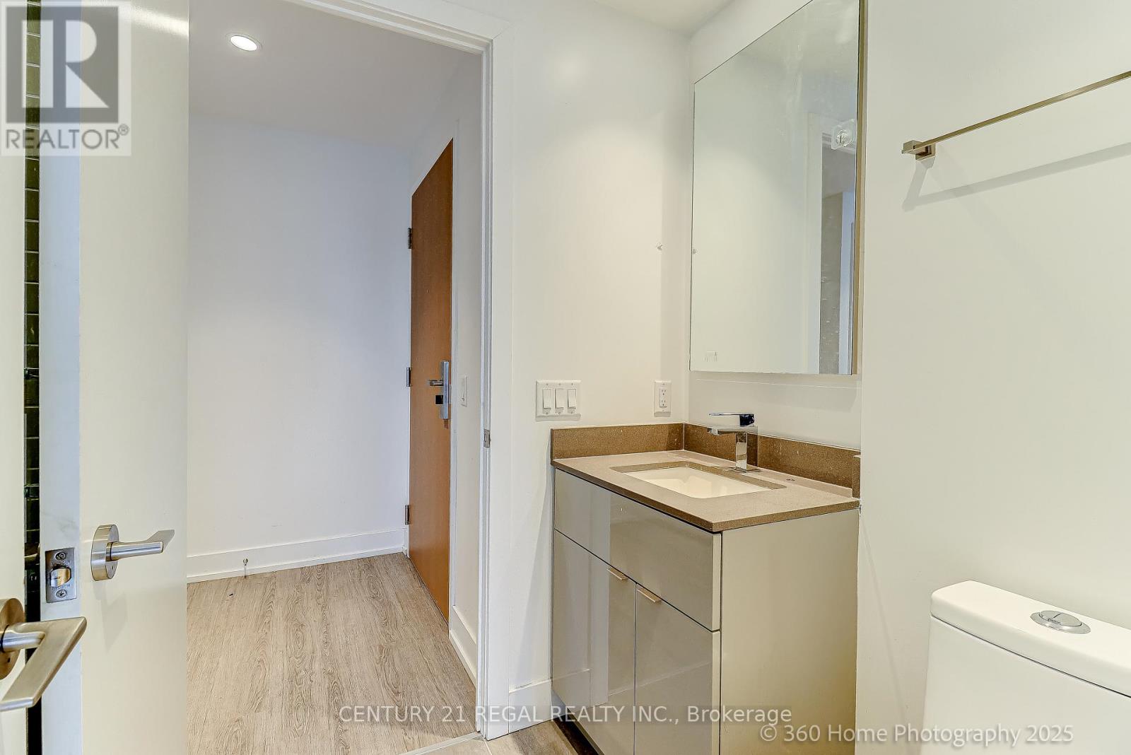 4105 - 7 Grenville Street, Toronto, Ontario  M4Y 1A1 - Photo 8 - C12442205