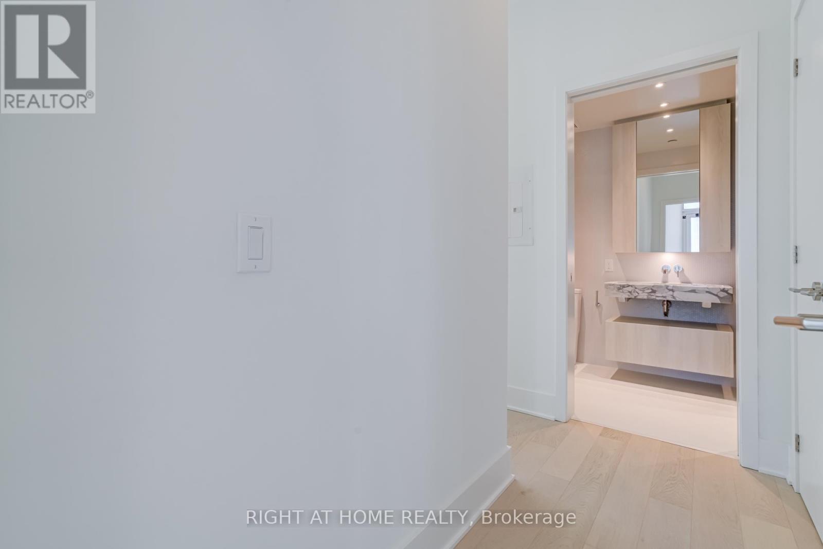 2906 - 11 Yorkville Avenue, Toronto, Ontario  M4W 0B7 - Photo 14 - C12442230
