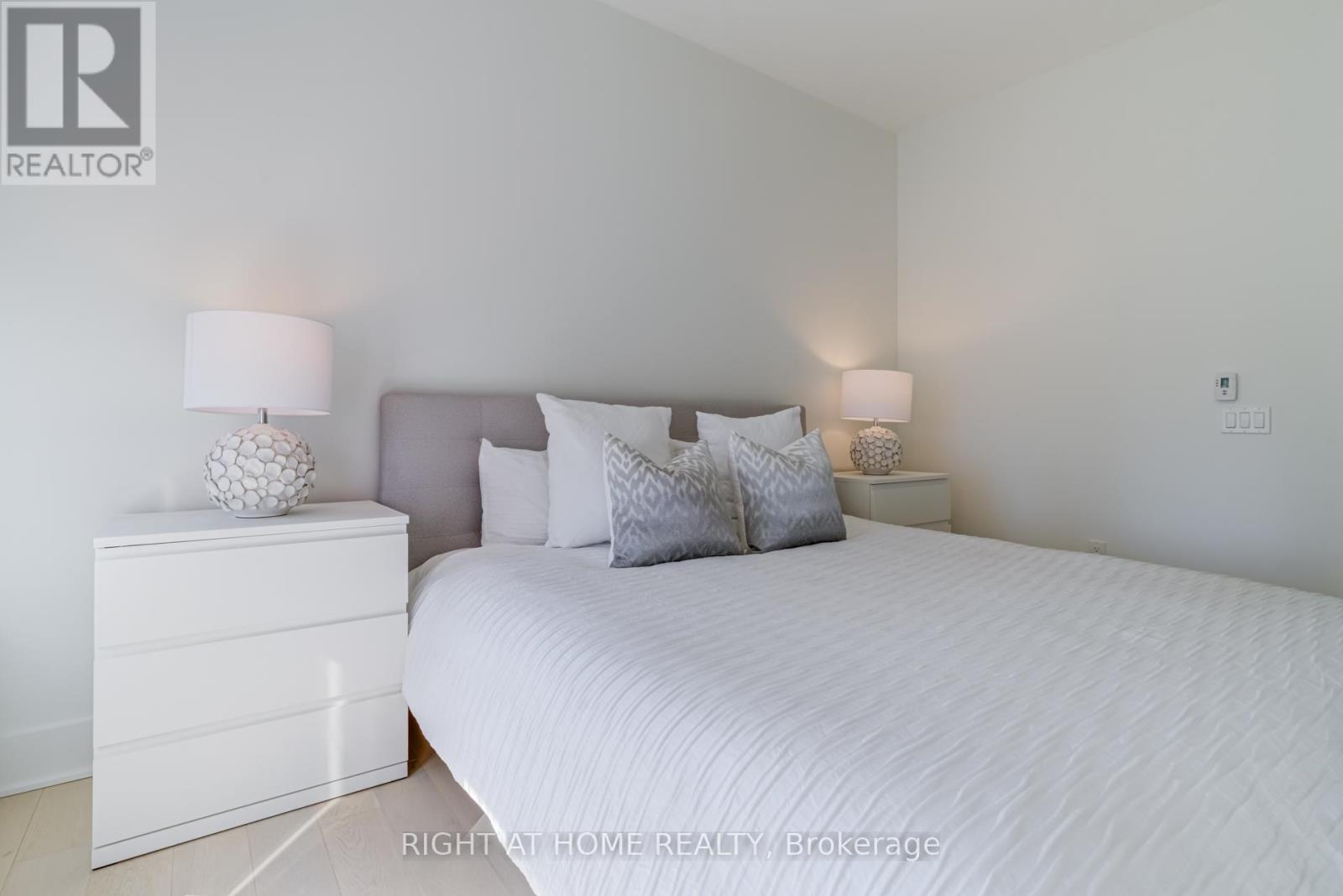 2906 - 11 Yorkville Avenue, Toronto, Ontario  M4W 0B7 - Photo 17 - C12442230