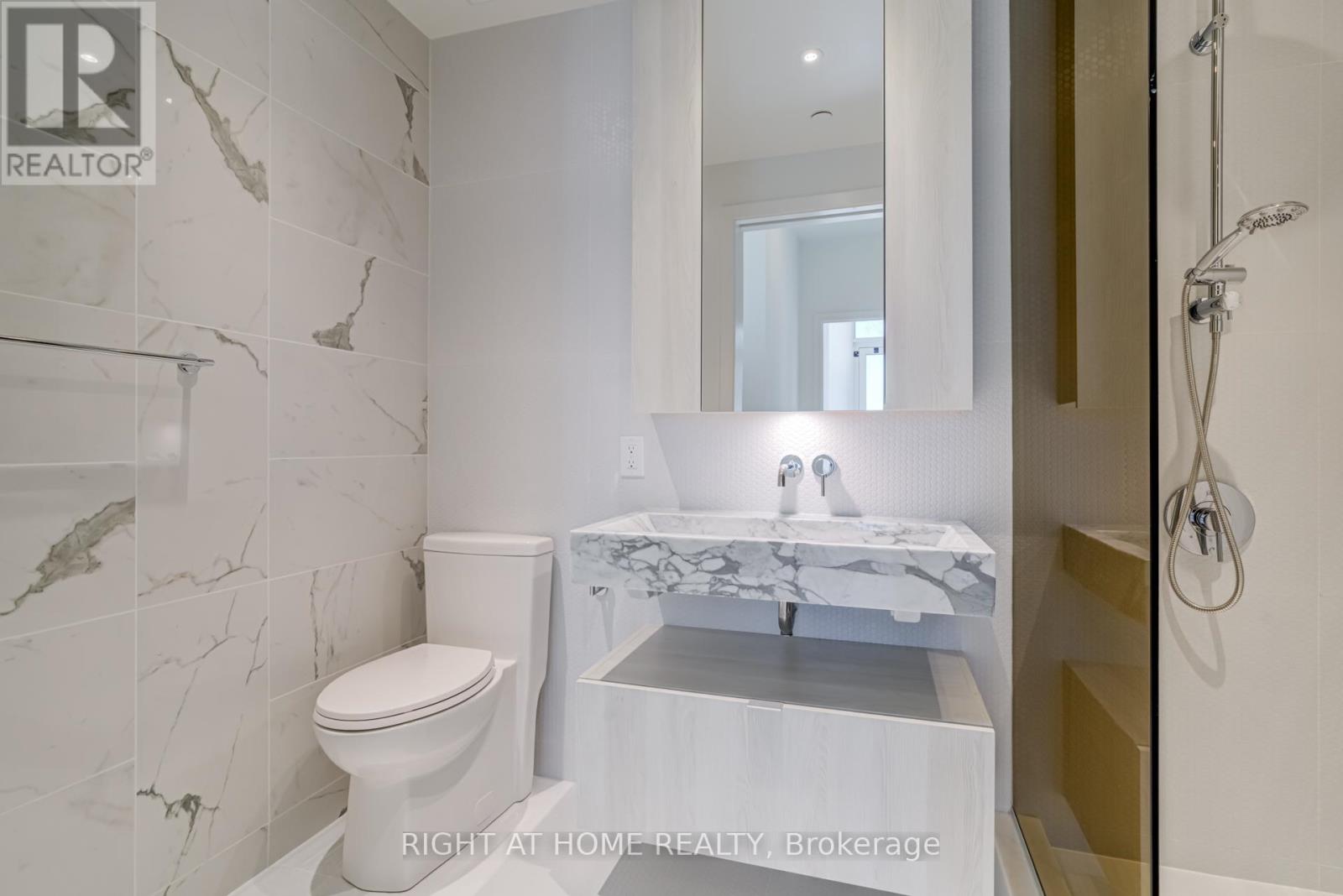 2906 - 11 Yorkville Avenue, Toronto, Ontario  M4W 0B7 - Photo 18 - C12442230