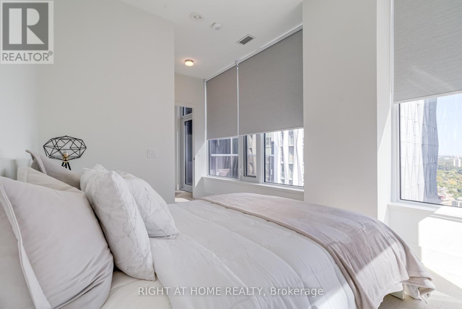 2906 - 11 Yorkville Avenue, Toronto, Ontario  M4W 0B7 - Photo 22 - C12442230