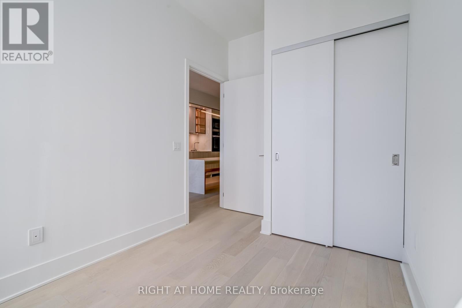 2906 - 11 Yorkville Avenue, Toronto, Ontario  M4W 0B7 - Photo 25 - C12442230