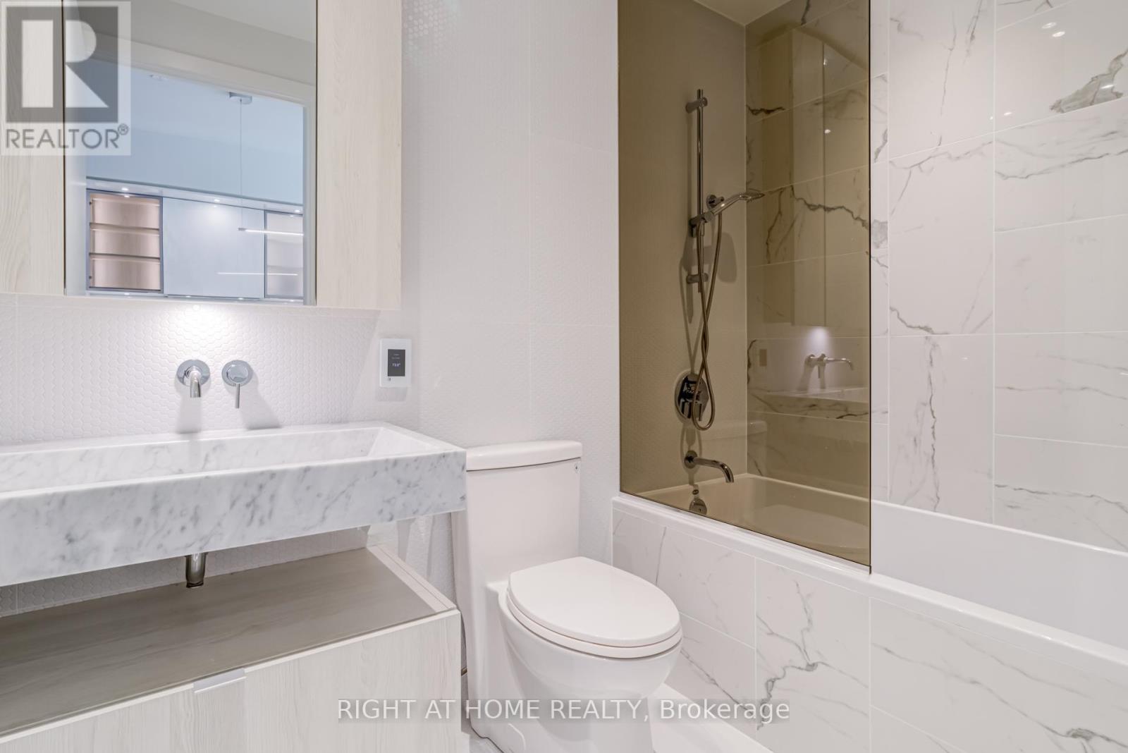 2906 - 11 Yorkville Avenue, Toronto, Ontario  M4W 0B7 - Photo 27 - C12442230