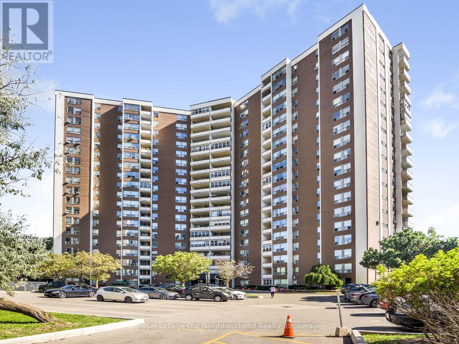 2012 - 60 Pavane Linkway, Toronto (Flemingdon Park), Ontario  M3C 2Y6 - Photo 1 - C12442236